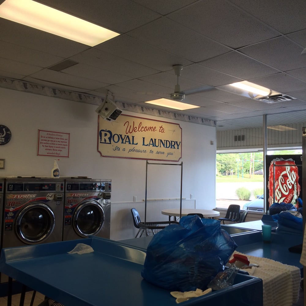 Royal Laundry 27 Reviews Laundry Services 9546 Allisonville Rd