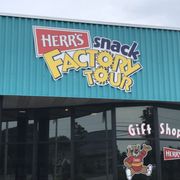 Herr’s Snack Factory Tours - 56 Photos & 40 Reviews - Tours - 20 Herr ...