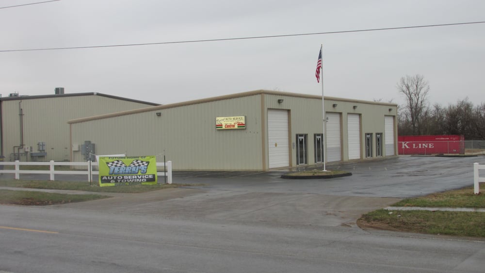 Terry’s Auto Service And Towing Towing 1936 E Blaine St