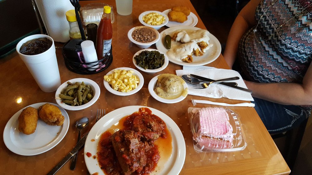 Cousin’s BarBQ Barbeque Fort Worth International Airport, TCU