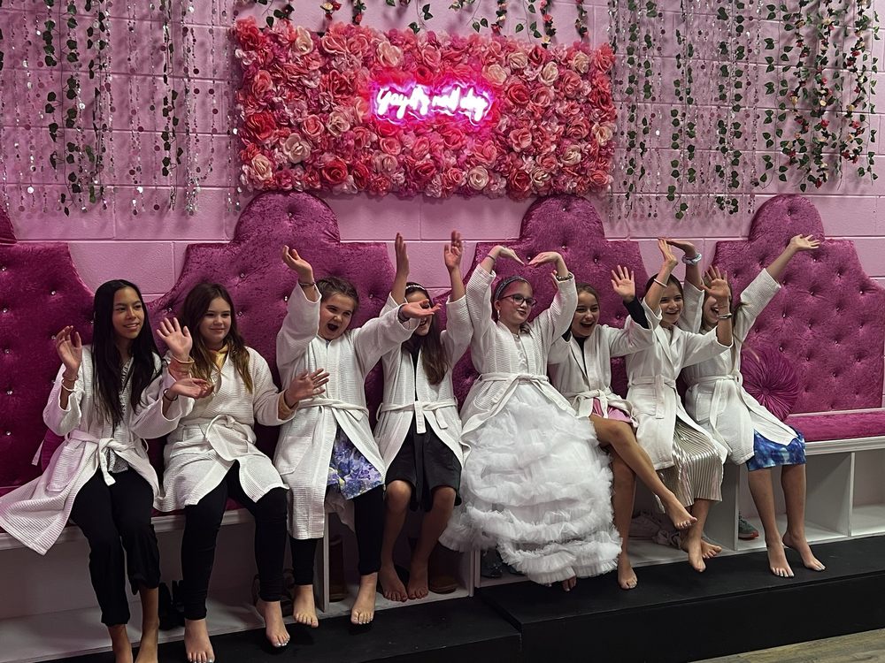 Glitz and Gloss Kids Spa Parties & Events