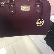 Michael Kors Outlet 15 Photos 11 Reviews Accessories 2796 Photo Of Michael Kors Outlet Barstow Ca United States Love My New