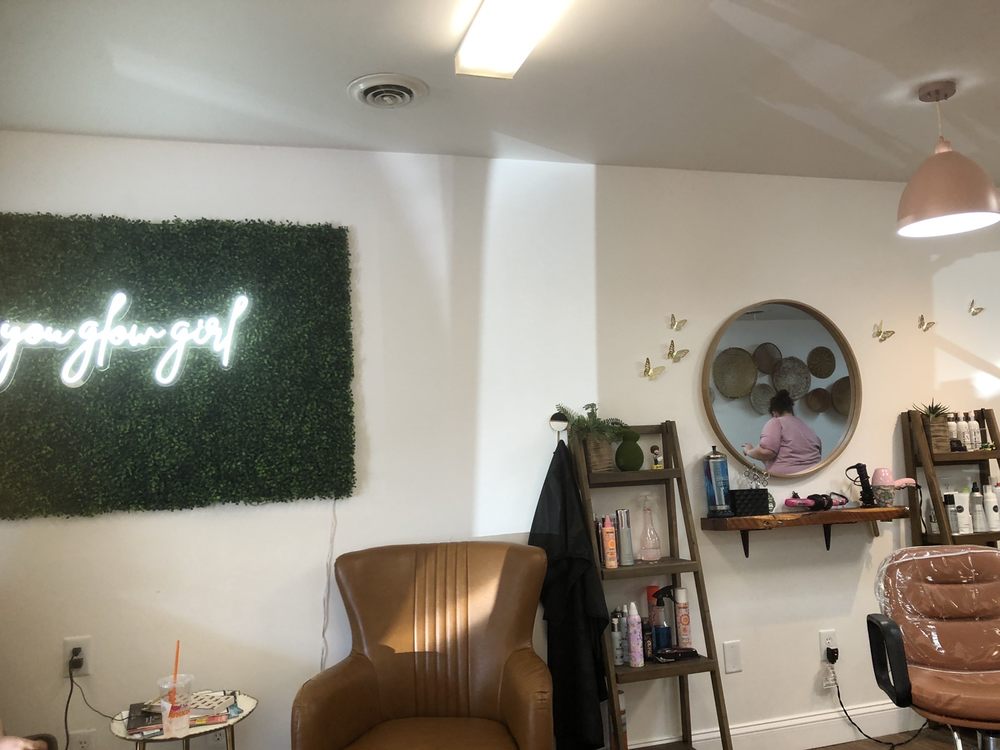 Salon 5 Sixteen