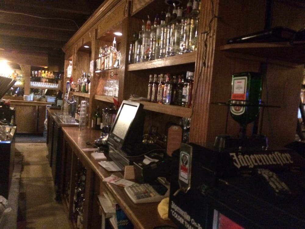 Pinewood Bar & Grill 19 Photos & 32 Reviews American (Traditional