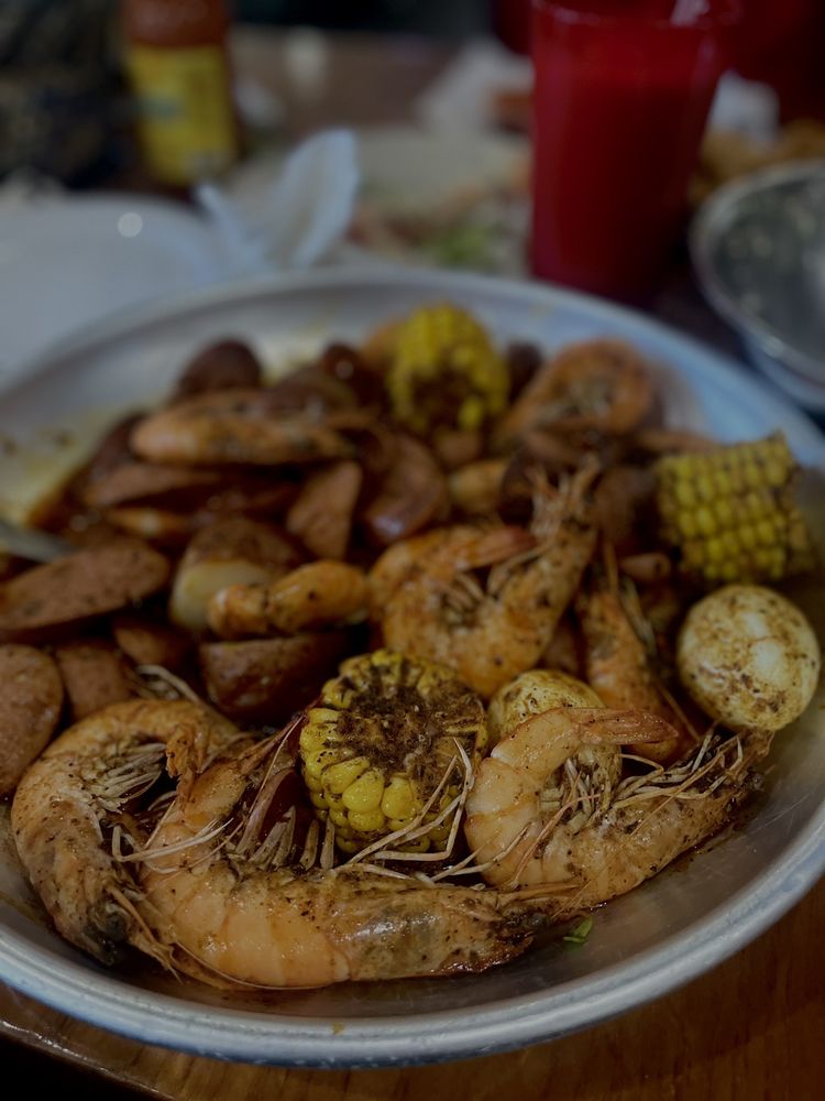 Fish N Tails Oyster Bar