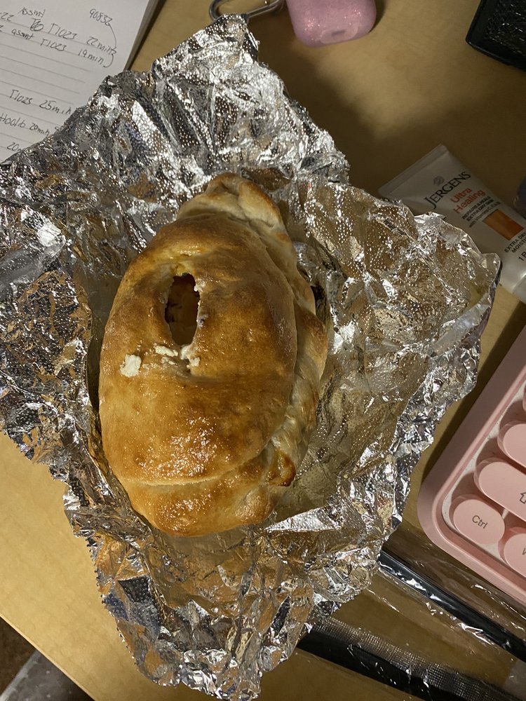 Di Lauro's Bakery & Pizza