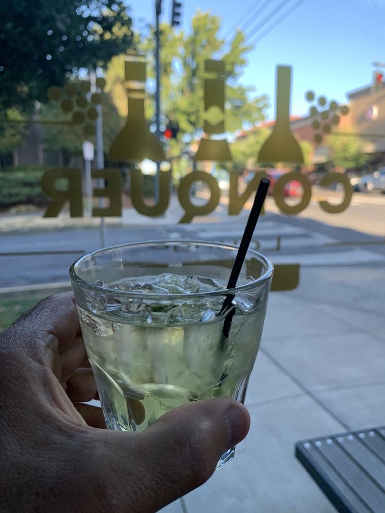 Conquer Bar & Lounge