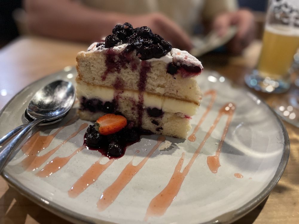 Margaux's Wine, Pizza & Market