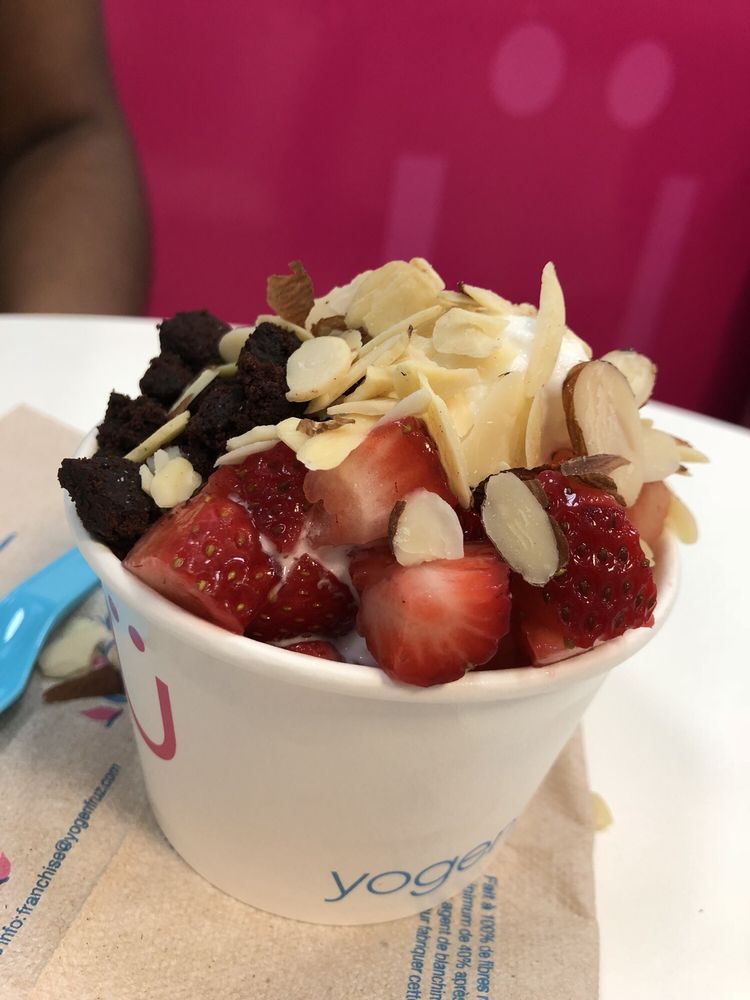 Yogen Früz Ice Cream & Frozen Yogurt Ave José De Diego, San Juan