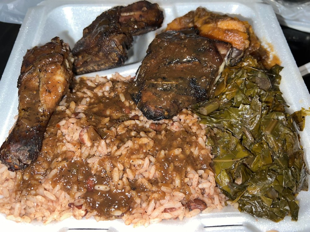 Mama's Caribbean Bar & Grill