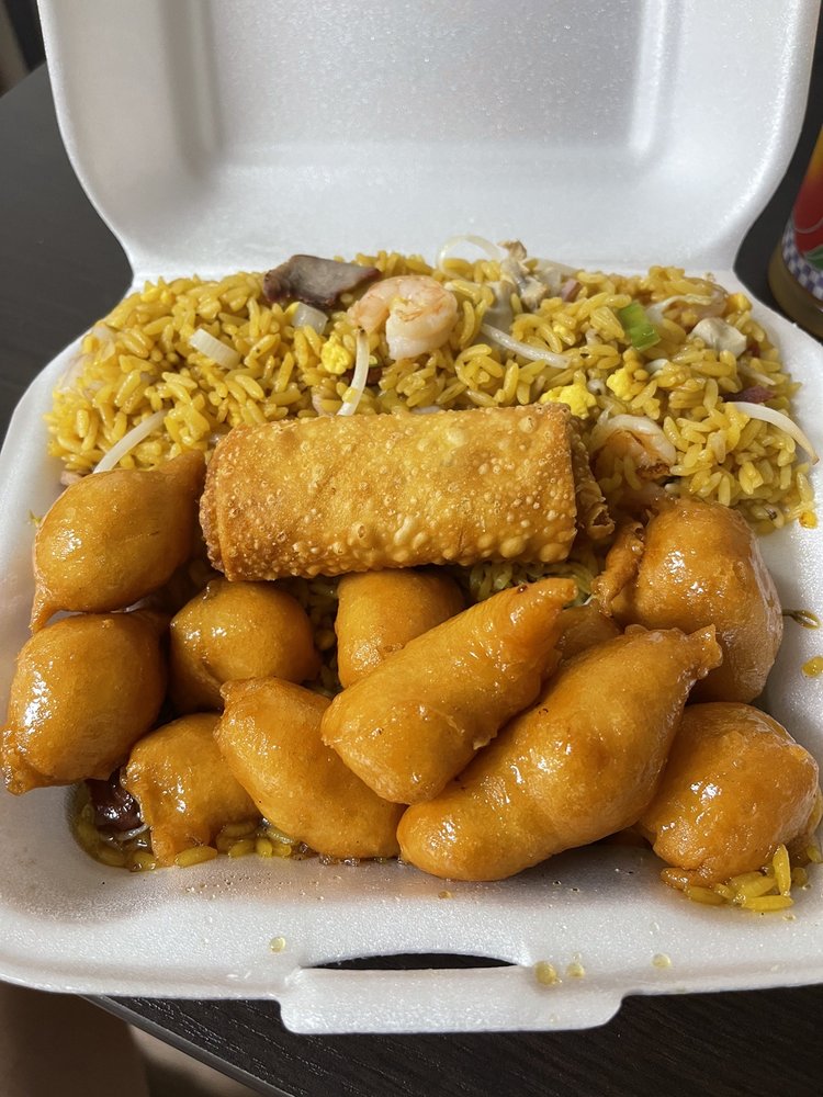 La Estrella Chinese Restaurant