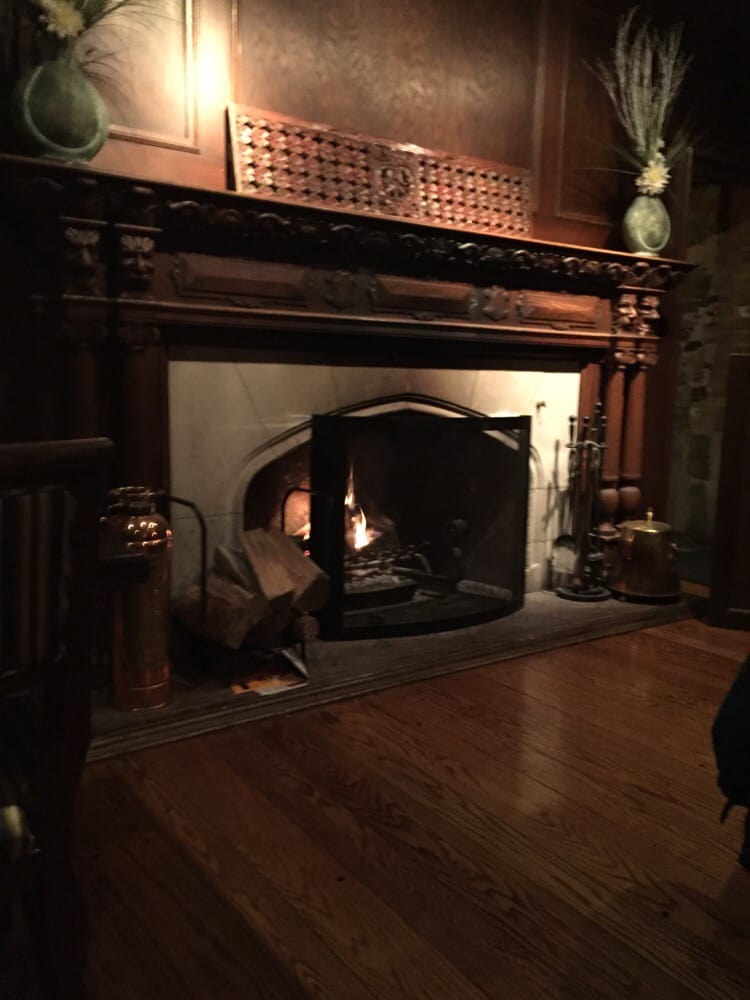 The Keg Manor 13 Photos & 15 Reviews Steakhouses 529 Richmond St