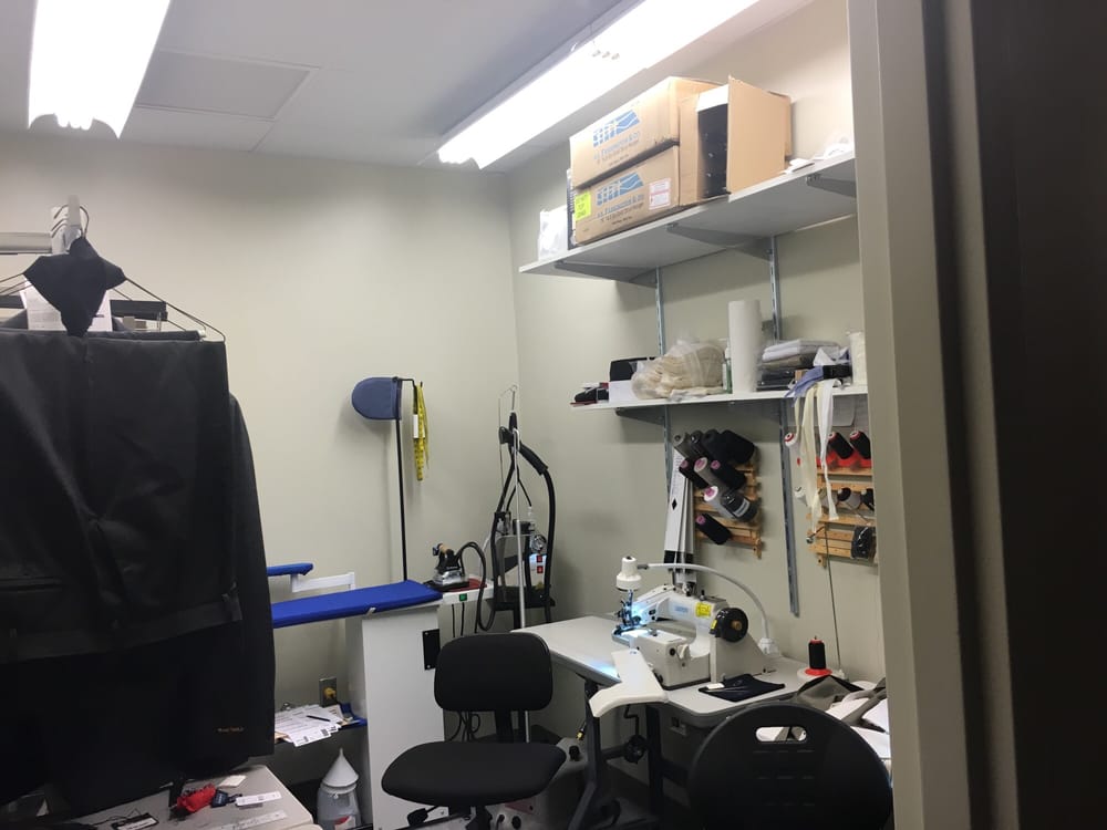 DXL Shoe Stores 5200 Monroe St, Toledo, OH Phone Number Yelp