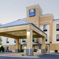 Comfort Inn Suites 16 Photos Hotels 1601 Super Plaza Ave Comfort Inn Suites 16 Photos Hotels 1601 Super Plaza Ave Hutchinson Ks Phone Number Last Updated December 17 2018 Yelp