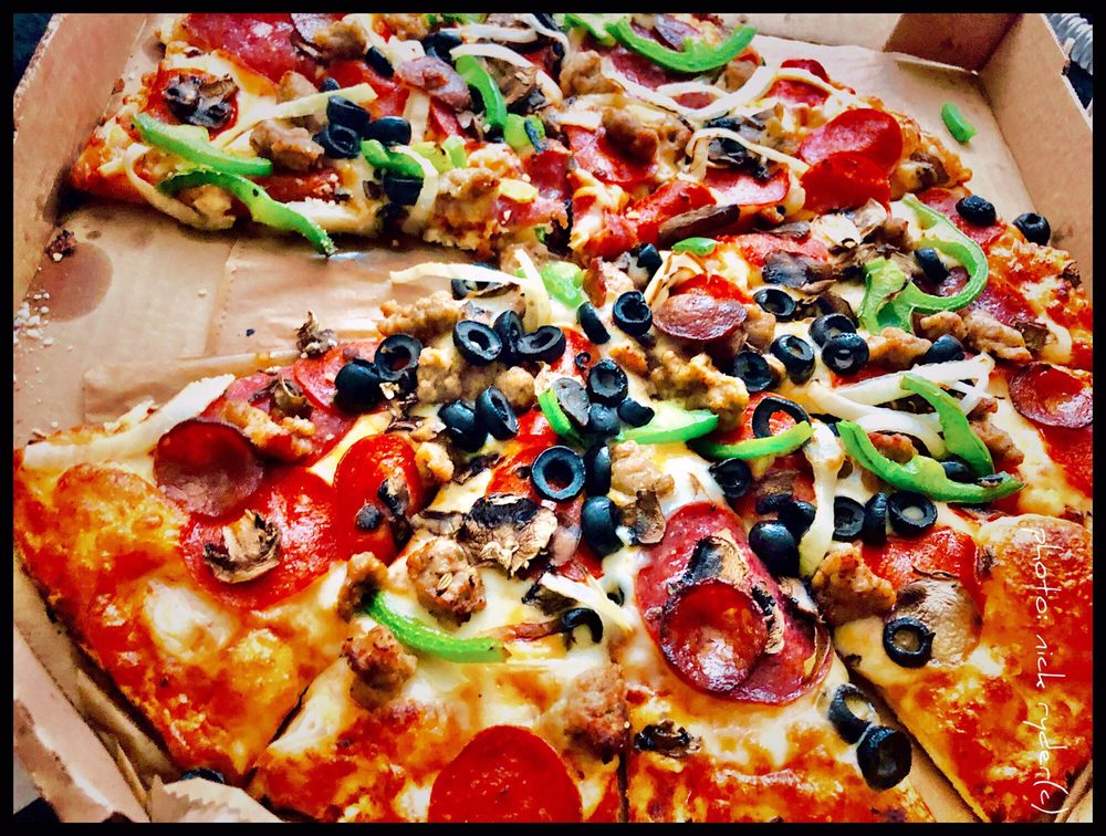 Round Table Pizza 28 Photos 56 Reviews 3336 M N Texas Photo Of Round Table Pizza Fairfield Ca United States I Like