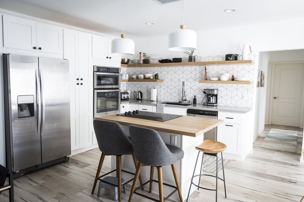 We Got The White Cabinets And Grey Countertop At Glendale Tiles Photo Of Glendale Tiles And Tops Ca United States We Got