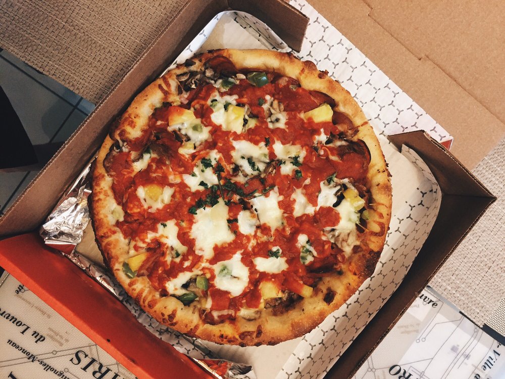 Mickey’s Pizza - 185 Photos & 185 Reviews - Pizza - 1900 Lakeshore Road W, Mississauga, ON ...