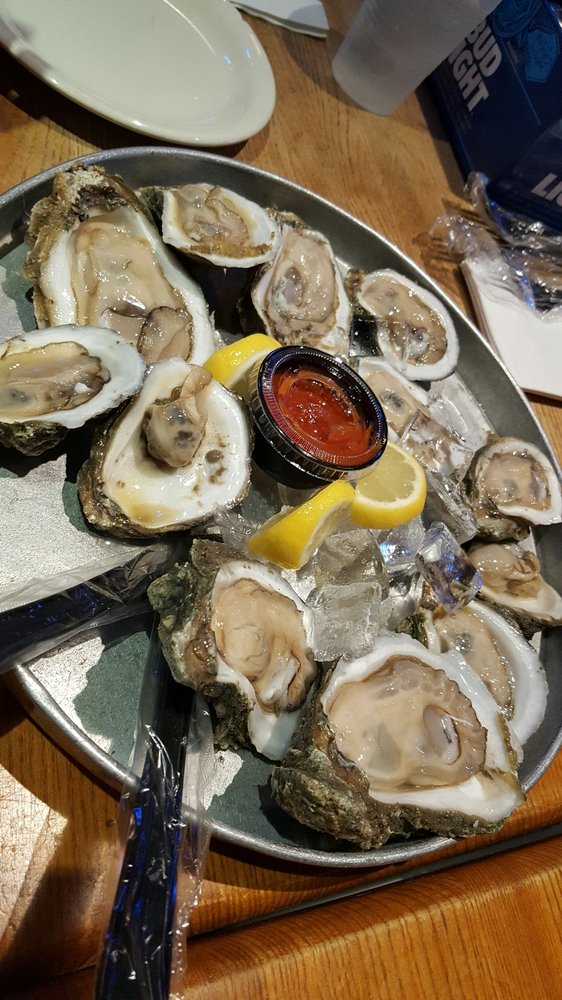 Bernie’s Oyster House 70 Photos & 111 Reviews Bars 13 Tybrisa St, Tybee Island, GA