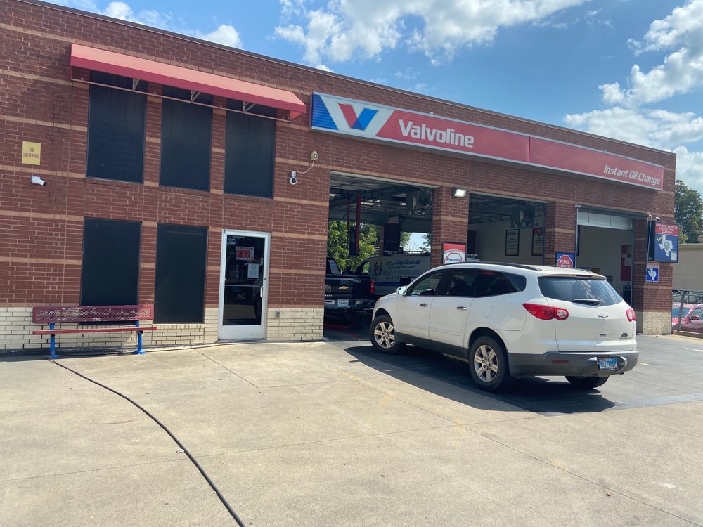 Valvoline Instant Oil Change