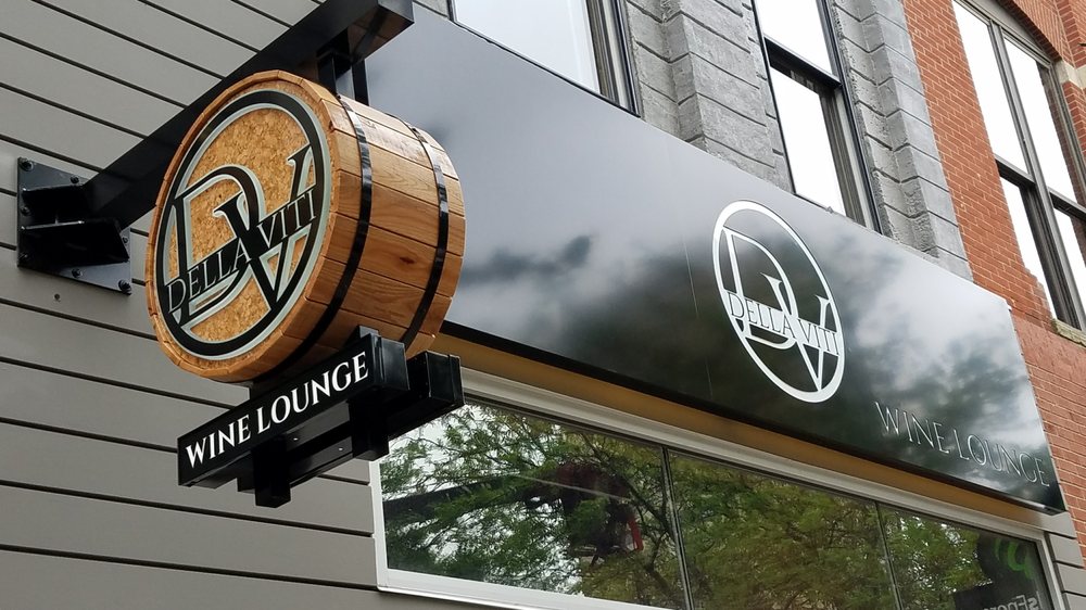 Della Viti Cedar Rapids Wine Bars 203 1st Ave SE, Cedar Rapids, IA