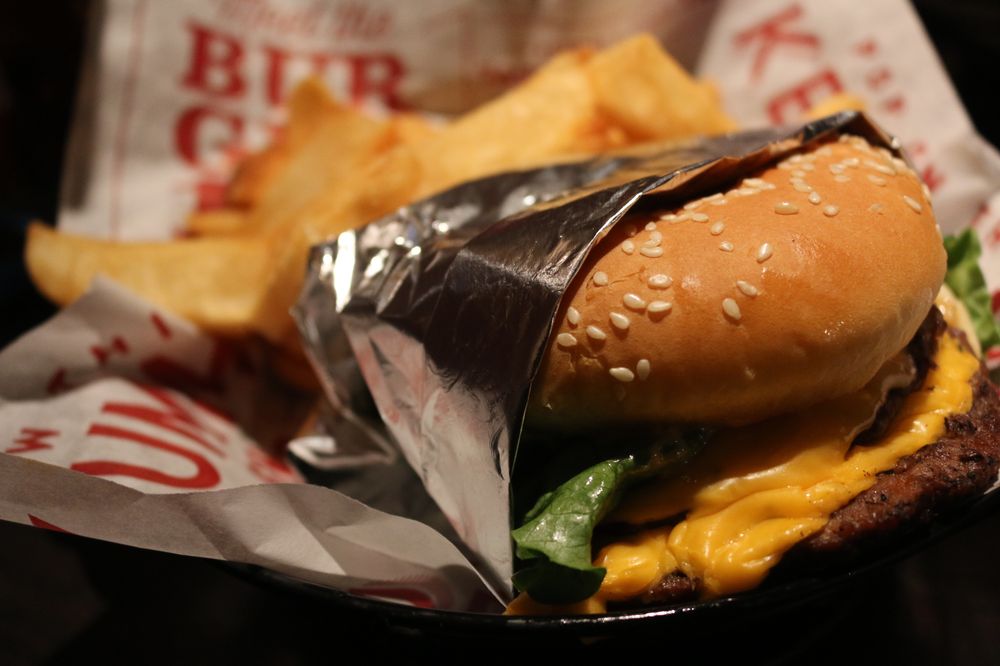 Red Robin Gourmet Burgers and Brews Red Robin Gourmet Burgers and Brews