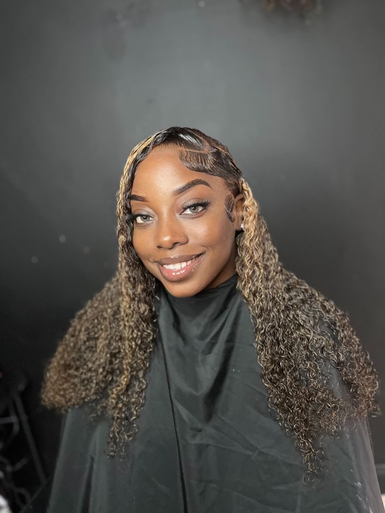 Chic Pink Beauty Bar Image