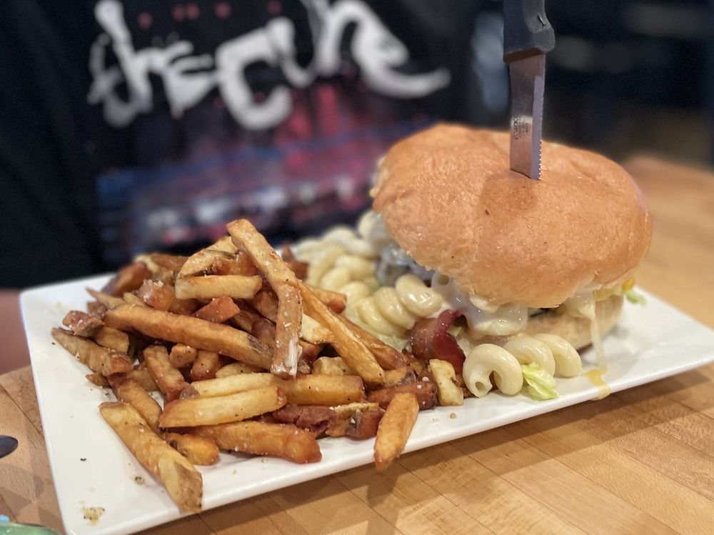 Dad's Pub & Grub