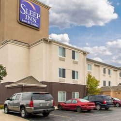 Sleep Inn Suites Green Bay Airport 16 Photos Hotels 1600 Photo Of Sleep Inn Suites Green Bay Airport De Pere Wi United
