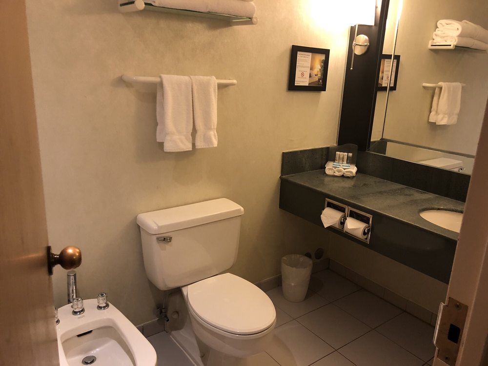 Edward Hotel