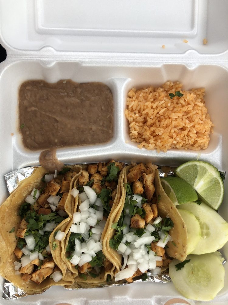 Ambro's Tacos Y Más