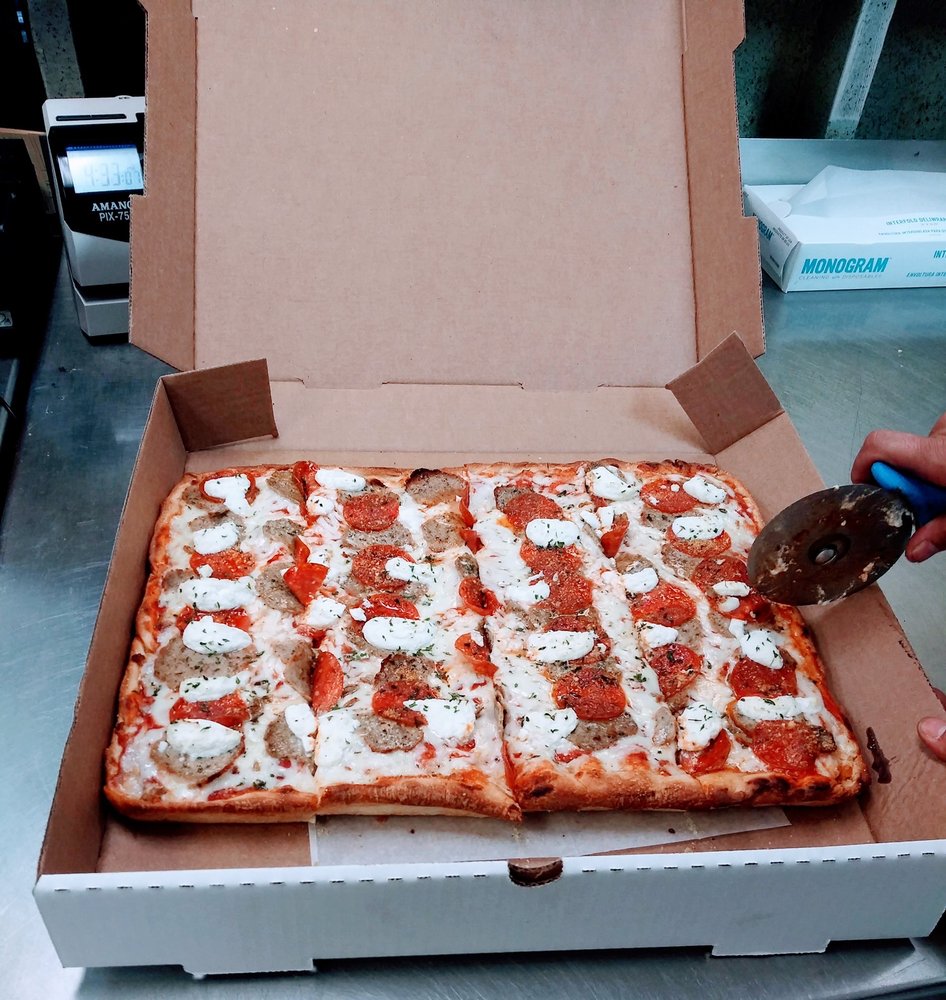 Uptown Pizza