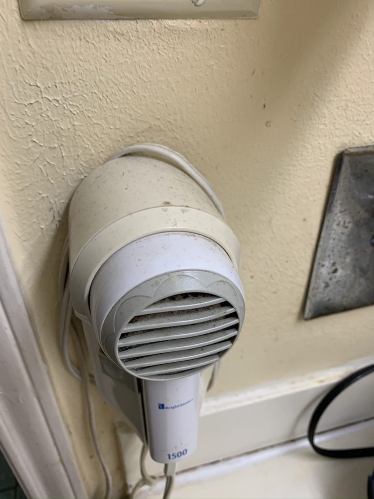 Rodeway Inn & Suites