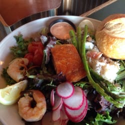 Best Restaurants Near E Needle In Seattle Wa Last Updated Ad Lowell S Restaurant