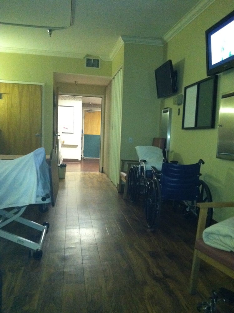 Downey Community Health Center 14 Reviews Hospitals 8425 Iowa St