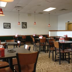 Cano S Pizza 625 Main St Monroe Oh Restaurant Photo Of Cano S Pizza Monroe Oh United States Bright Dining Room