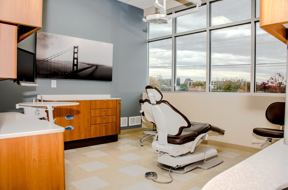 image of business Virginia Dental Implant Institute