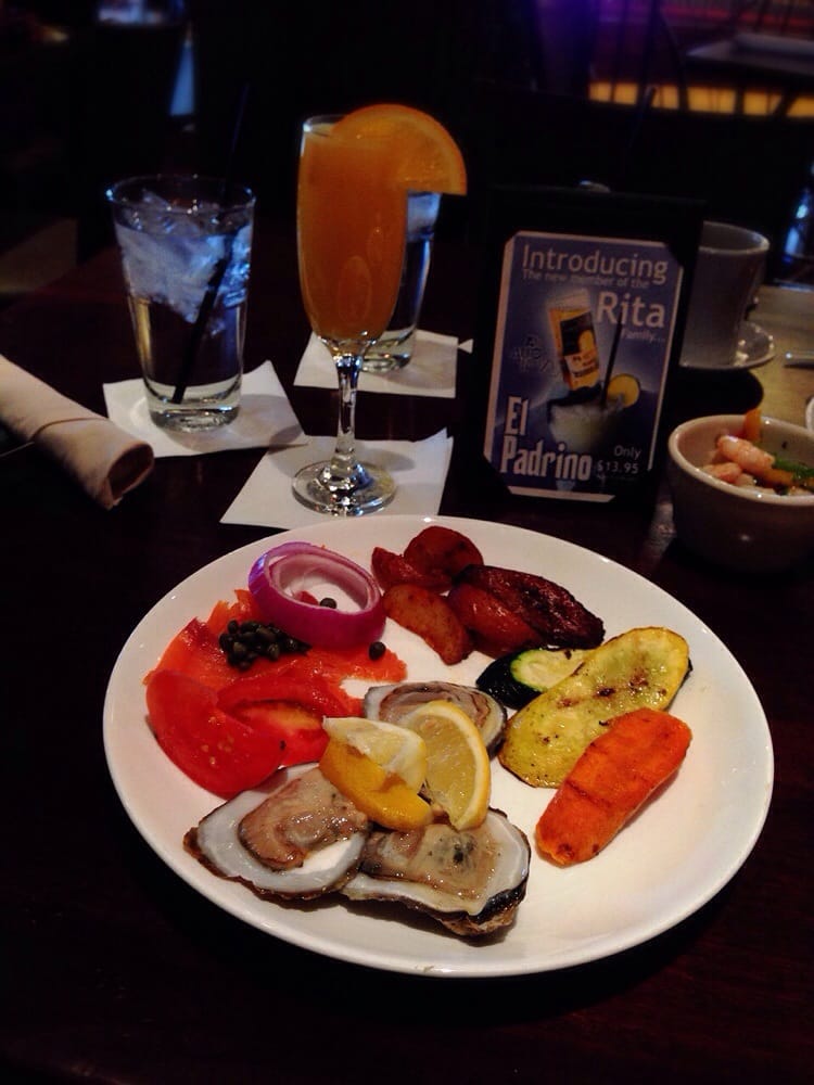 Alto Plaza Restaurant and Lounge