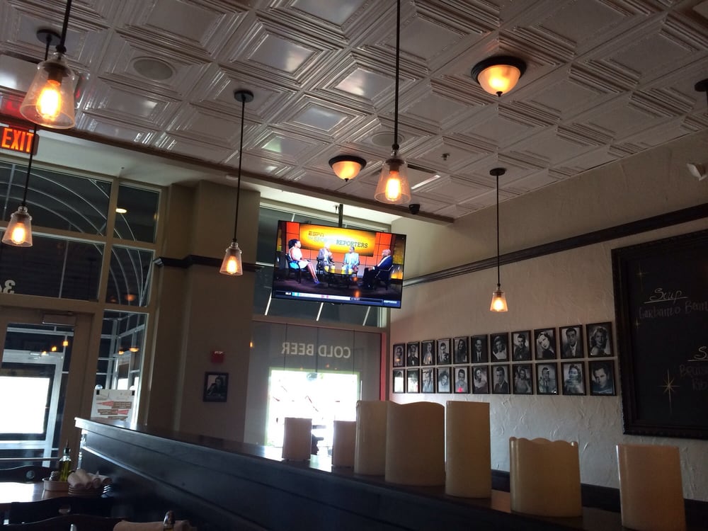 Armand’s Pizzeria Victory Tap 28 Photos & 72 Reviews Pizza 346 Yorktown Ctr, Lombard, IL