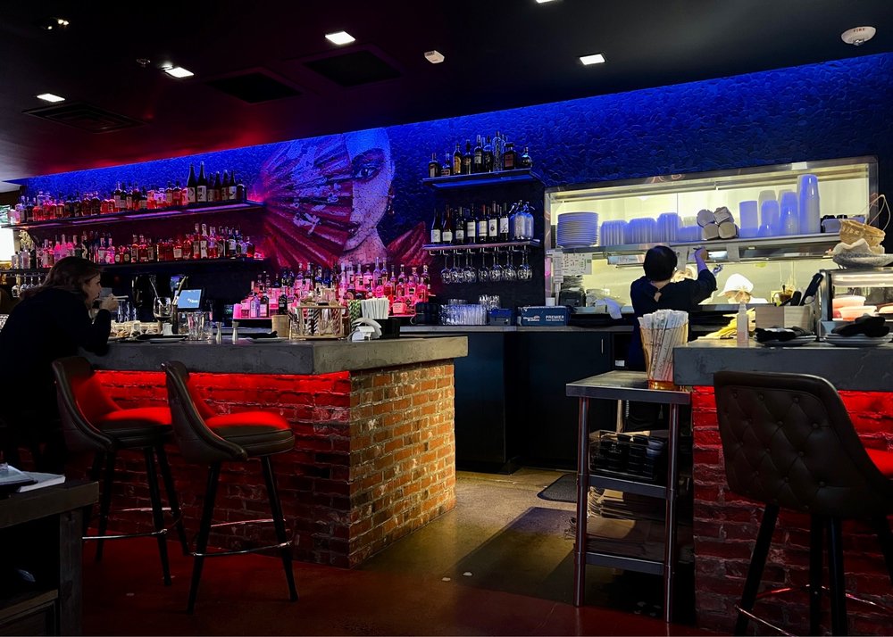 Moon Thai And Japanese Restaurant