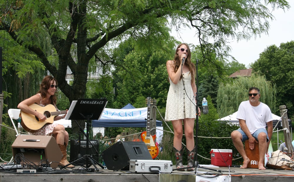 Long Grove Strawberry Festival 38 Photos & 31 Reviews Festivals