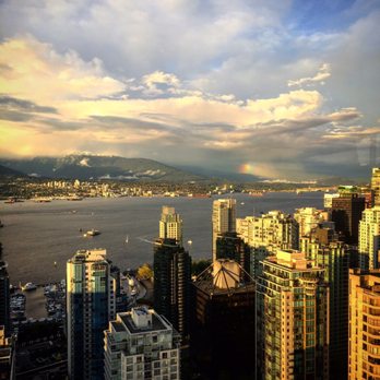 Vancouver BC Fine Dining - Cloud 9 Revolving Restaurant