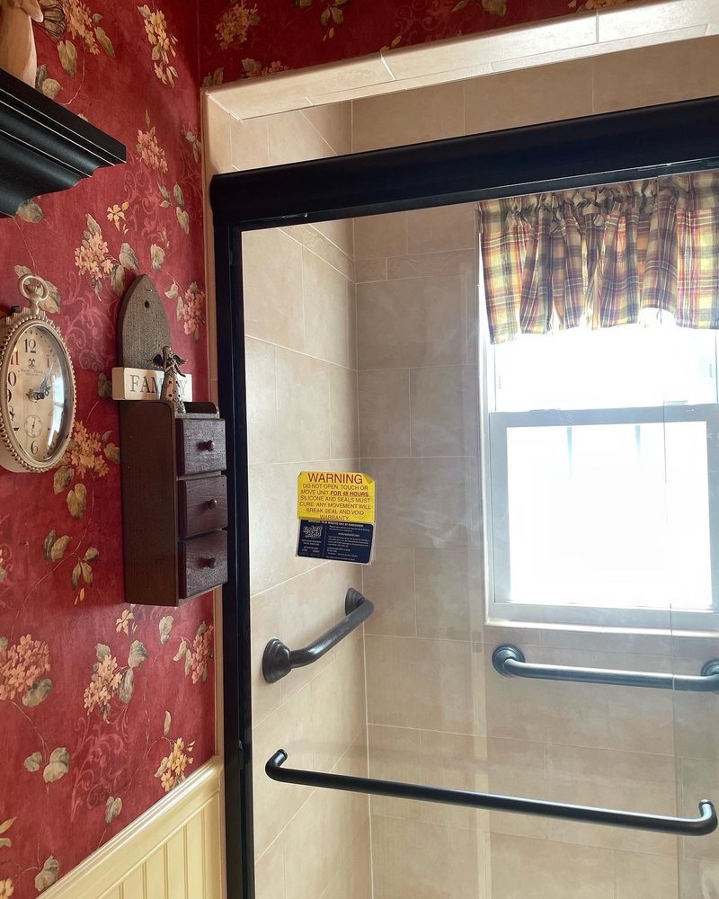 New York Shower Door