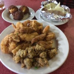 The Best 10 Seafood Restaurants In Baton Rouge La Last Updated Ad Crawfish City Louisiana