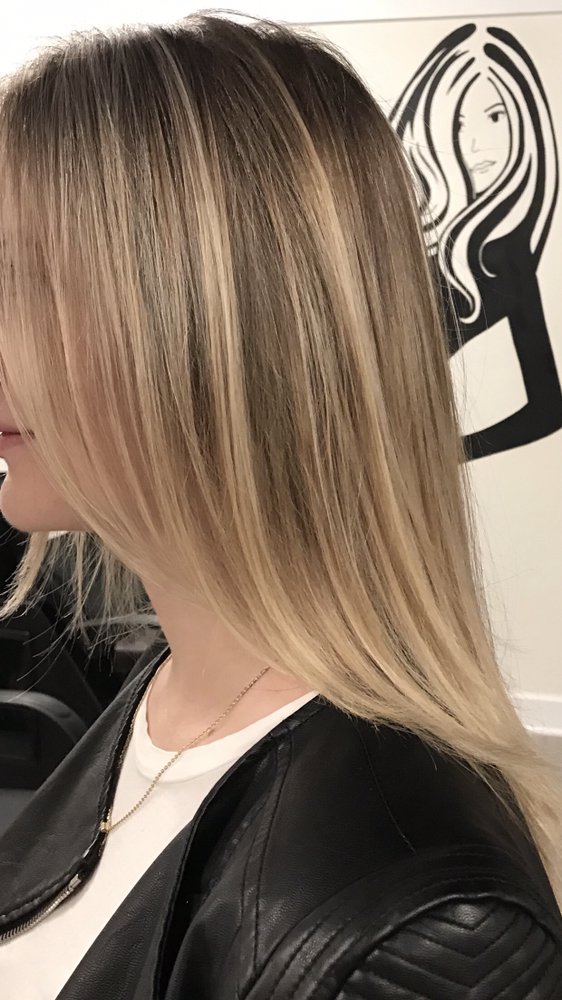 V Salon & Academy