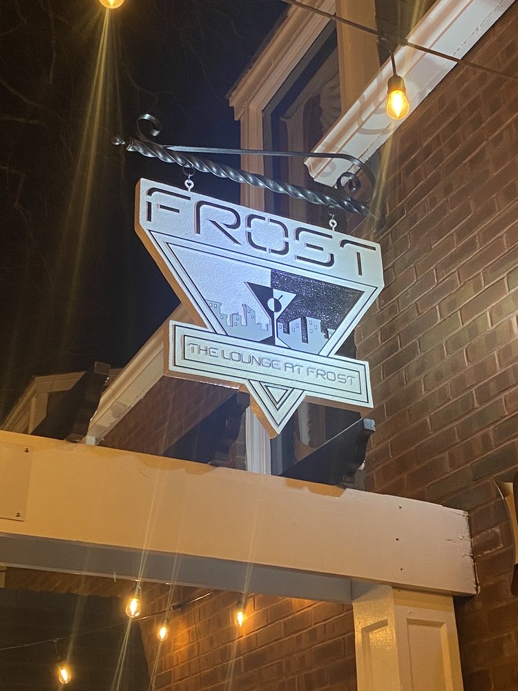 Frost Martini Bar And Lounge