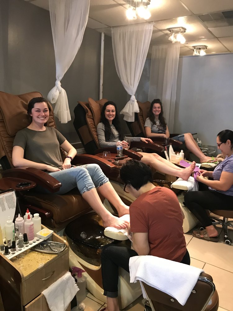 Lyna’s Nail & Spa Nail Salons 1817 Kirby Pkwy, River Oaks
