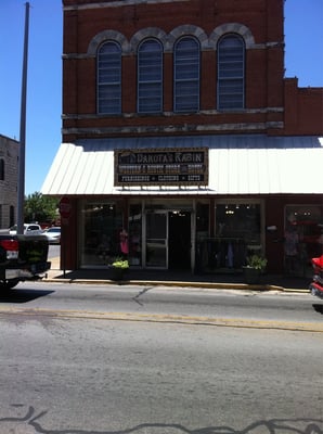 Dakota S Kabins Hotel Hotels 202 N Houston St Granbury Tx Photo Of Dakota S Kabins Hotel Granbury Tx United States