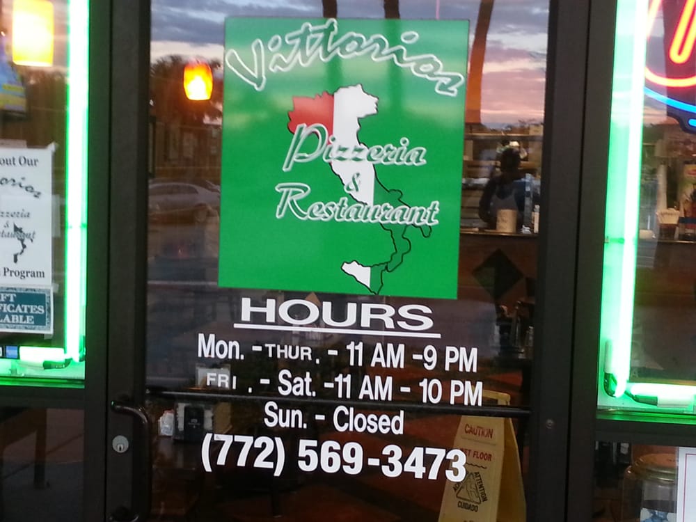 Vittorio’s Pizzeria & Restaurant 18 Reviews Pizza 1601 US1, Vero