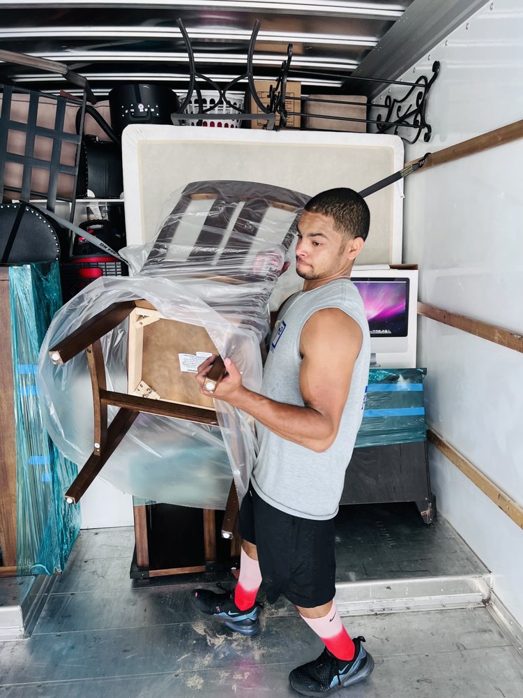 T Square Movers