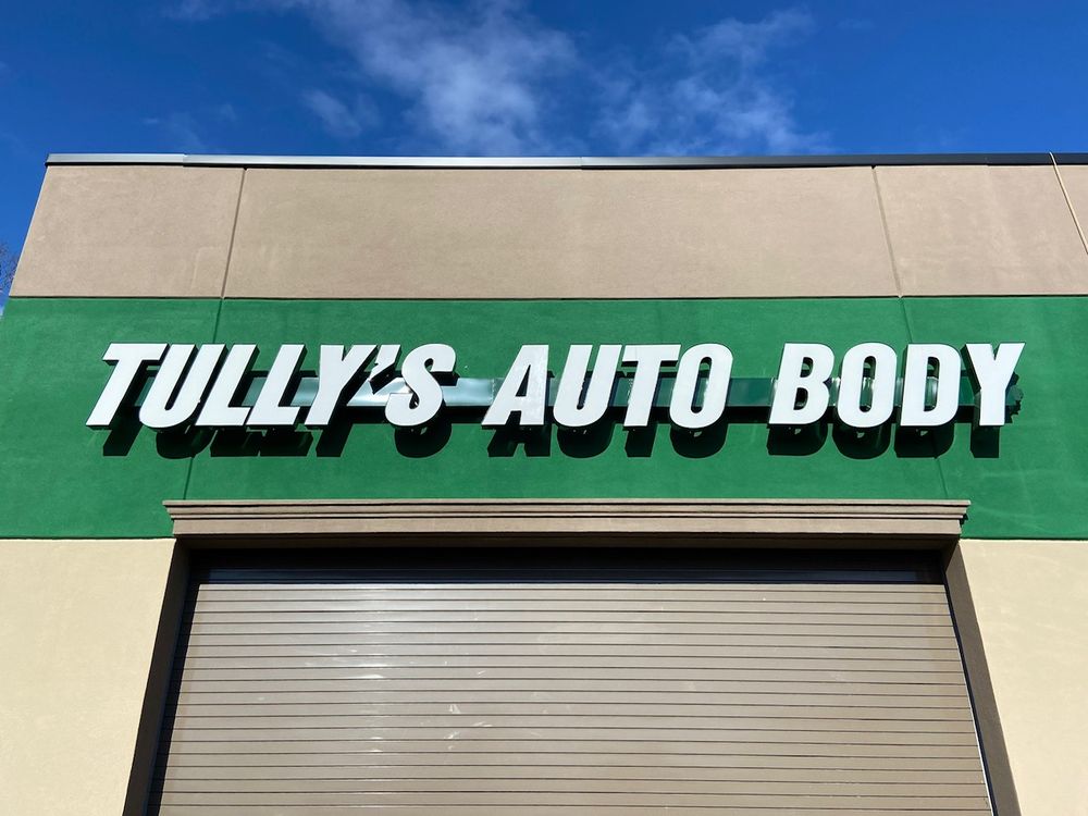 Tully's Auto Body & Towing